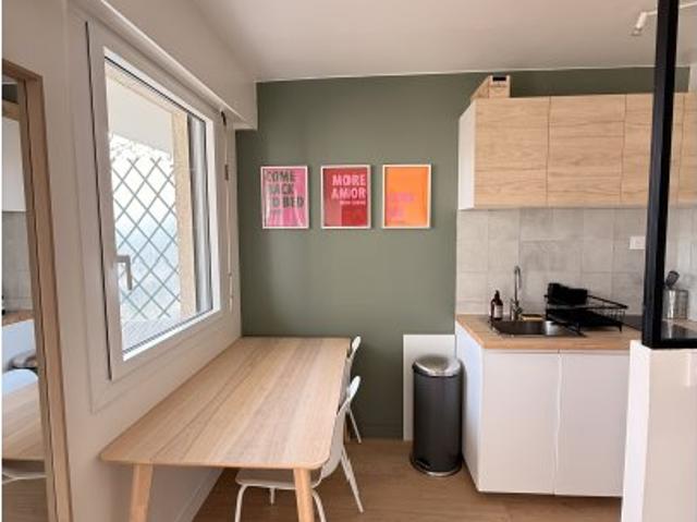 Studio à louer à Bel Air Nord, Paris