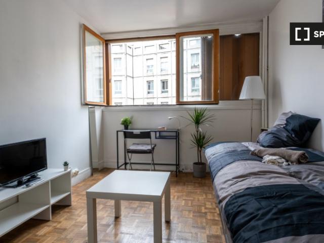 Studio à louer à Belleville, Paris