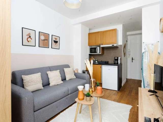 Studio à louer à Blanche Trinité, Paris