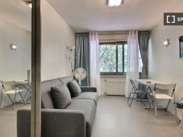 Studio à louer à Chaillot, Paris