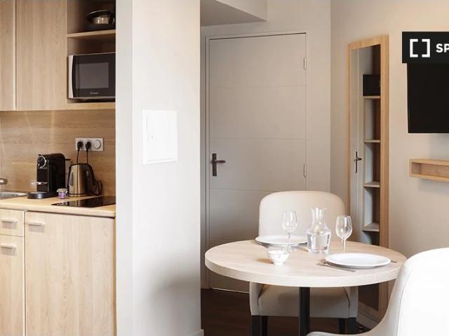 Studio à louer à Clamart
