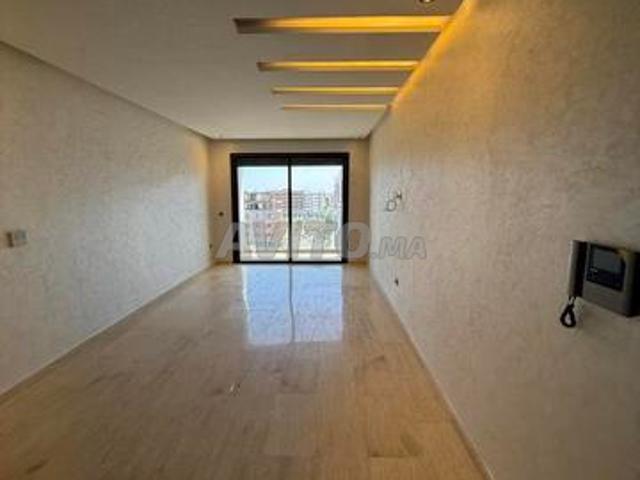 Studio à louer à côté de la clinique chikh khalifa