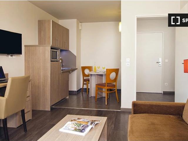 Studio à louer à Guyancourt, Paris