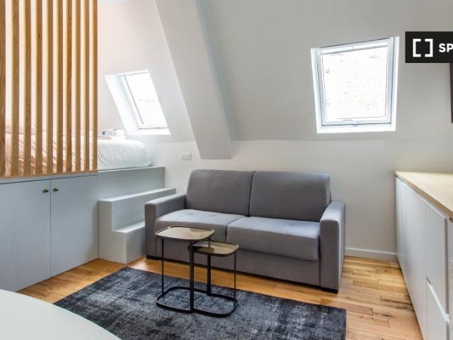 Studio à louer à Hoche Friedland, Paris