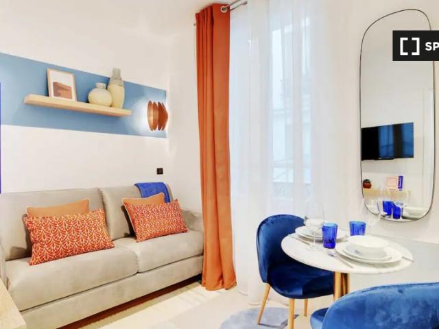 Studio à louer à Hoche Friedland, Paris
