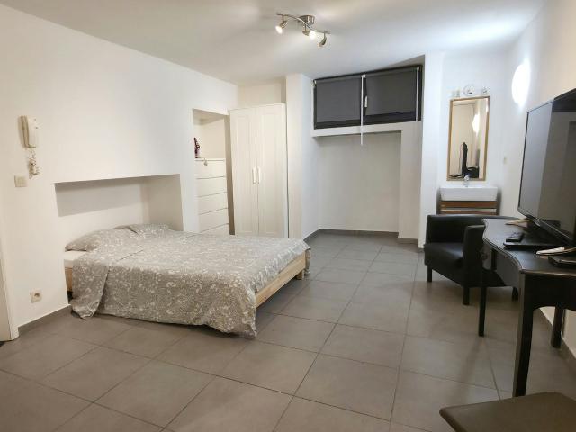 Studio à louer à Ixelles, Rue du Trône
