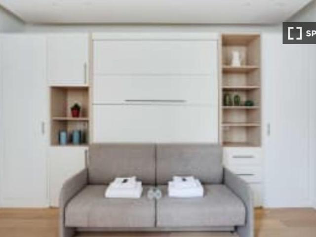 Studio à louer à Paris, Paris