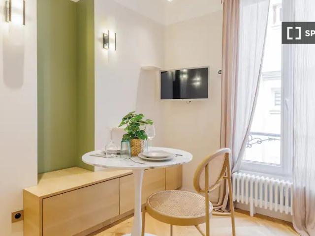Studio à louer à Paris