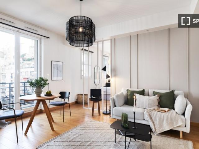 Studio à louer Porte Dauphine, Paris