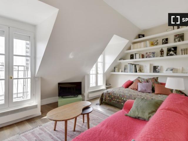 Studio à louer à République, Paris