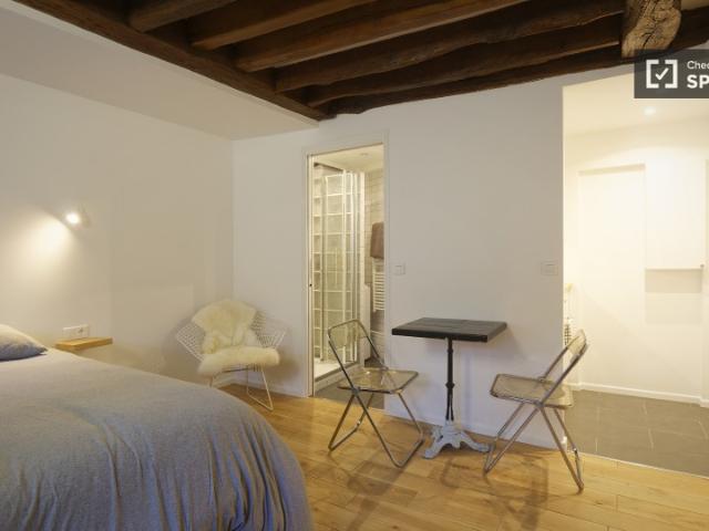 Studio à louer à Saint Merri, Paris