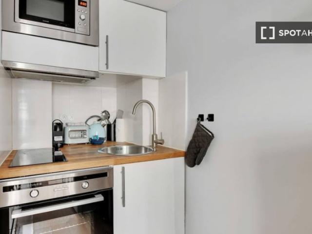 Studio à louer à Saint Avoye, Paris
