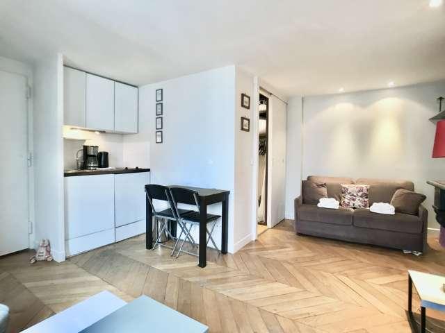 Studio à louer à Saint Placide, Paris