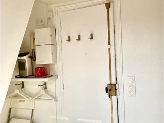 Studio à louer à Saint Placide, Paris