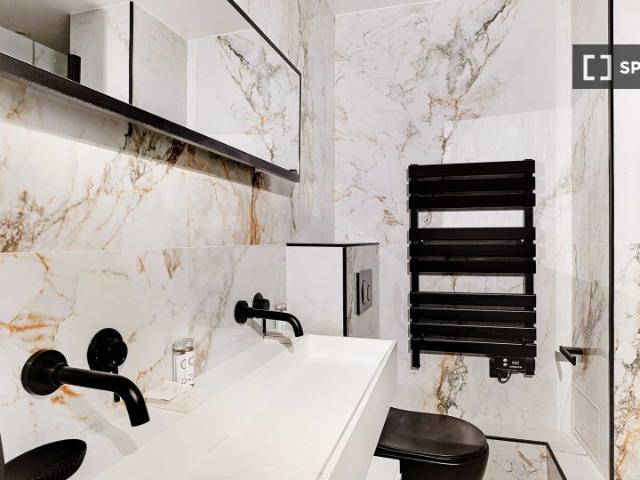 Studio à louer à Ternes Maillot, Paris