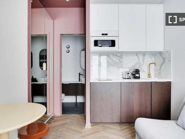 Studio à louer à Ternes, Paris