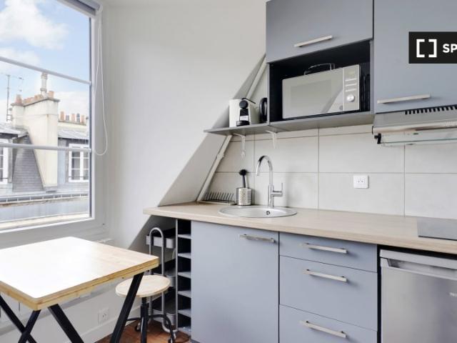 Studio à louer à Ternes, Paris