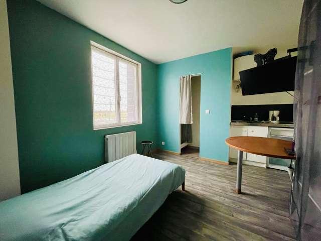 Studio à louer à Vert Saint Denis, Paris