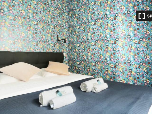 Studio à louer à 2Ème Arrondissement, Paris