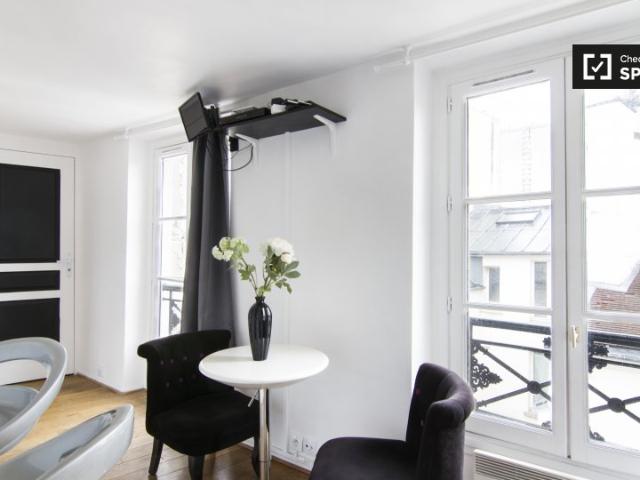 Studio à louer à 4ème arrondissement, Paris