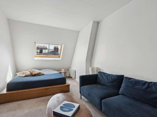 Studio à louer au Triangle d'Or, Paris