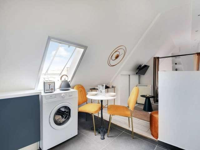 Studio à louer au Triangle d'Or, Paris
