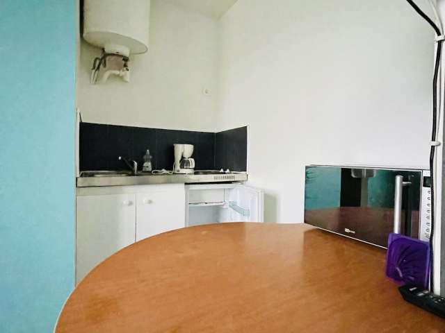 Studio à louer à Vert Saint Denis, Paris