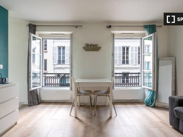 Studio à louer au Gros Caillou, Paris