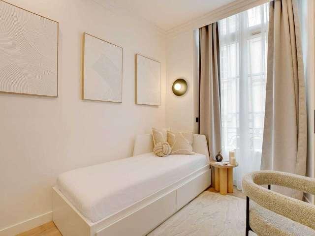 Studio à louer au Palais Royal, Paris