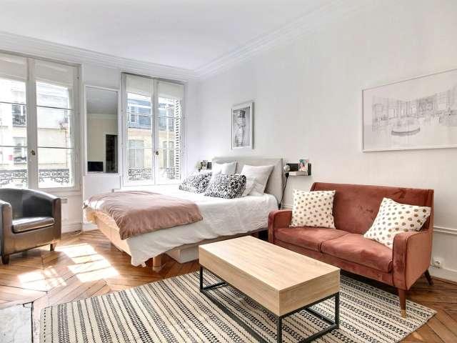 Studio à louer au Palais Royal, Paris