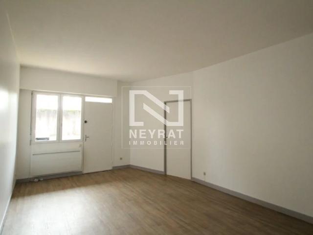 STUDIO A LOUER AUTUN 37.85 m2 358 € charges comprises par mois: Immobilier AUTUN | Neyrat Immobilier