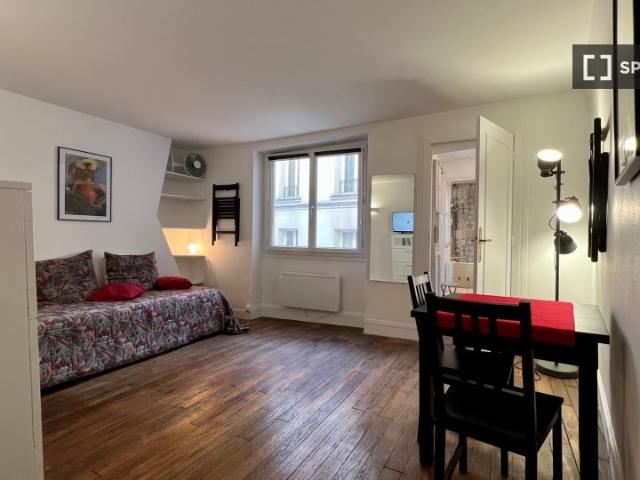 Studio à louer aux Halles, Paris