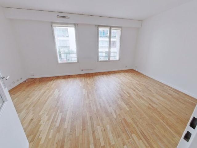 STUDIO A LOUER BOULOGNE BILLANCOURT 23.69 m 836 €