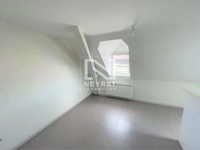 STUDIO A LOUER CHALON SUR SAONE 13.58 m2 349 € charges comprises par mois: Immobilier CHALON SUR SAONE | Neyrat Immobilier