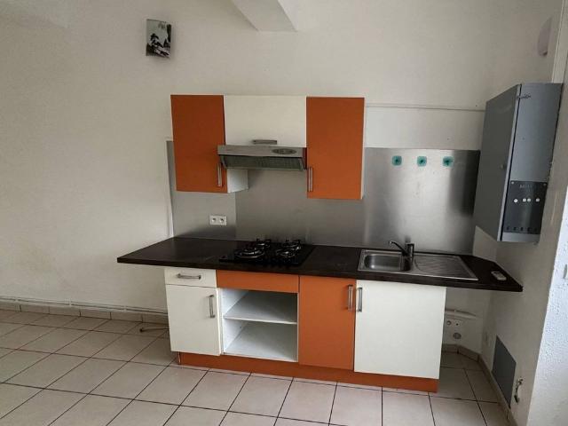 Studio à louer, en rez de chaussée
