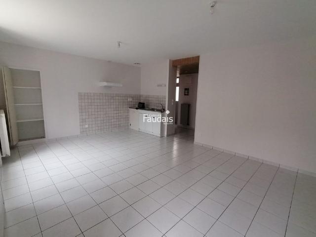 STUDIO A LOUER EN REZ DE CHAUSSEE