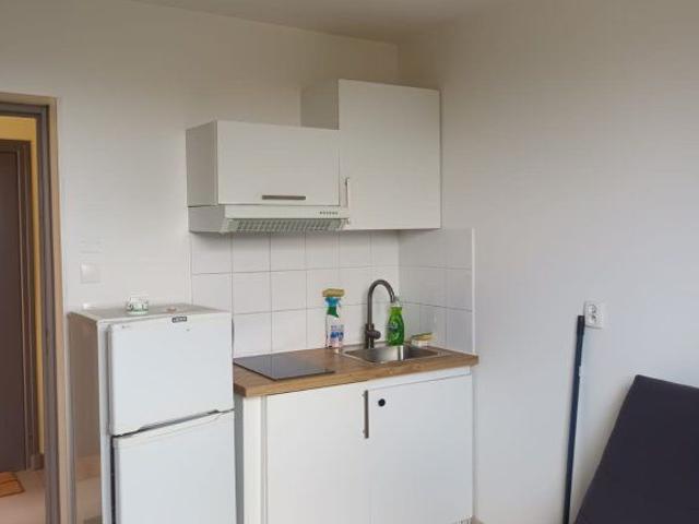 STUDIO A LOUER IVRY SUR SEINE 23.62 m 800 €