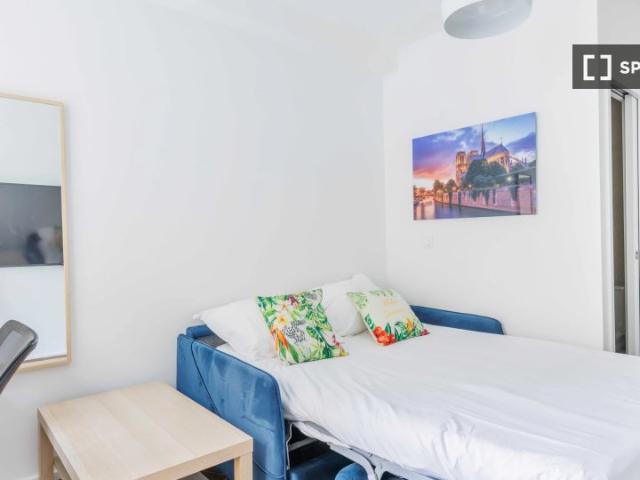 Studio à louer Porte Dauphine, Paris