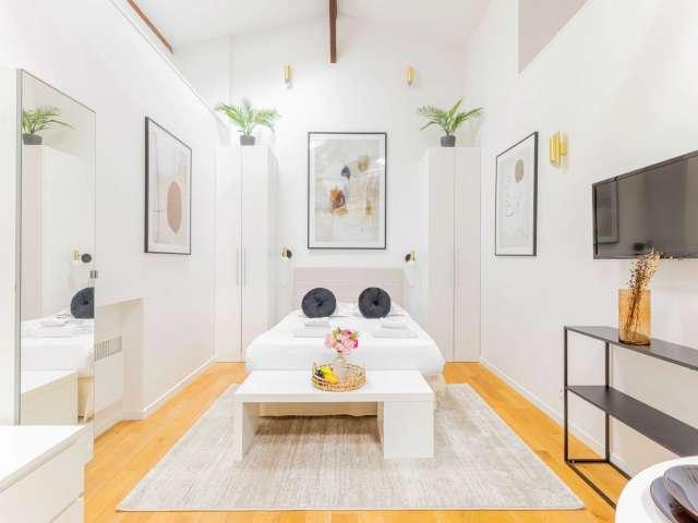 Studio à louer Porte Dauphine, Paris