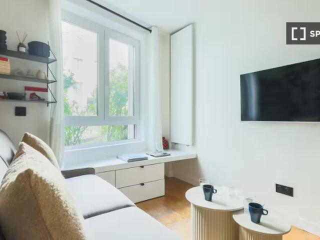 Studio à louer Porte Dauphine, Paris