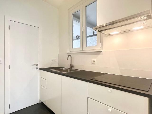 Studio à louer pour 690 euro