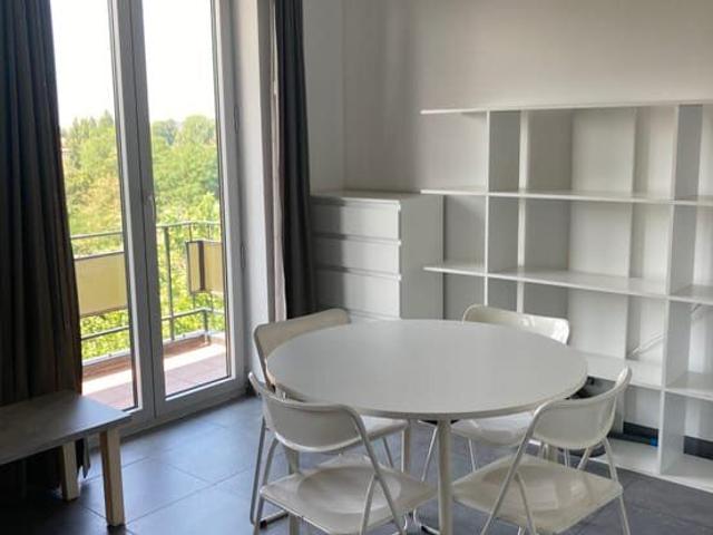 STUDIO A LOUER Proximité UCL Belle terrasse