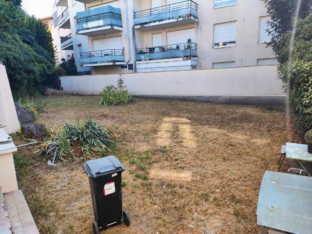 Studio a louer secteur bd Lafayette Oradou