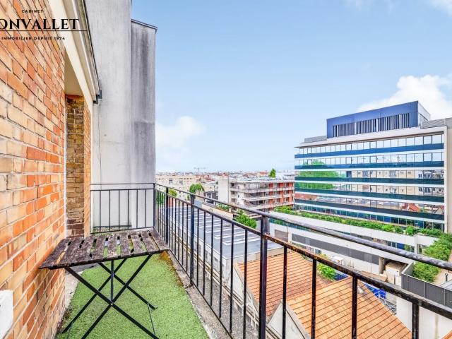 Studio à rénover – 6ème étage – Grand balcon ensoleillé – Châtil