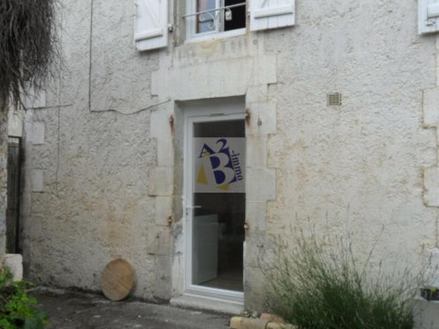 Studio à Ruelle Sur Touvre à louer Locagestion, expert en gestion locative