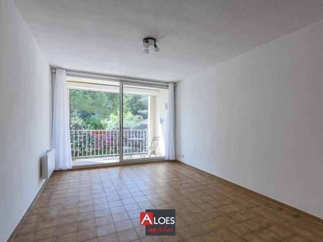 Studio Aigues Mortes avec loggia