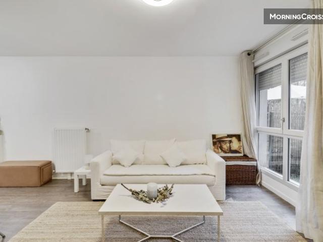 Studio apart near Paris