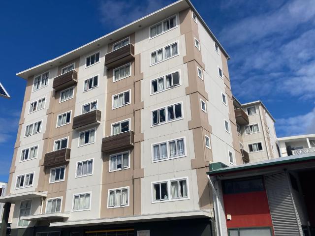 STUDIO APARTMENT MARTIN SQ