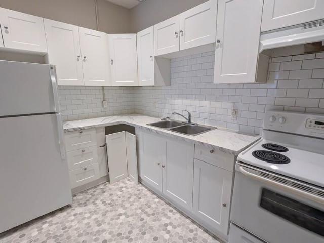 Studio Apartment for Rent at 595 King St, Welland, ON L3B 3L3