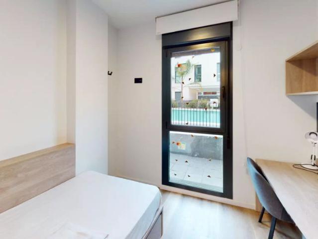 Studio apartment for rent in a residence in Alicante